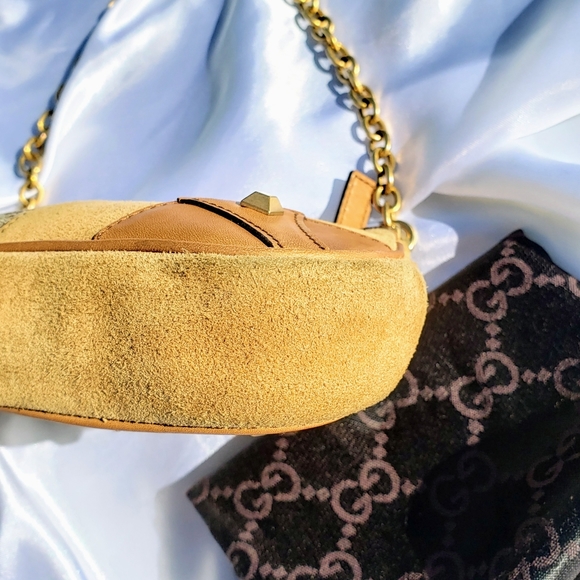 🍂SOLD GUCCI SUEDE CHAIN POCHETTE🍂 - Picture 6 of 9